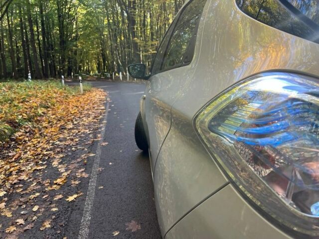 Сірий Рено Зое, об'ємом двигуна 0 л та пробігом 71 тис. км за 9600 $, фото 11 на Automoto.ua