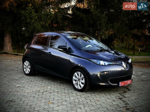 Серый Рено Зое, объемом двигателя 0 л и пробегом 89 тыс. км за 10200 $, фото 1 на Automoto.ua