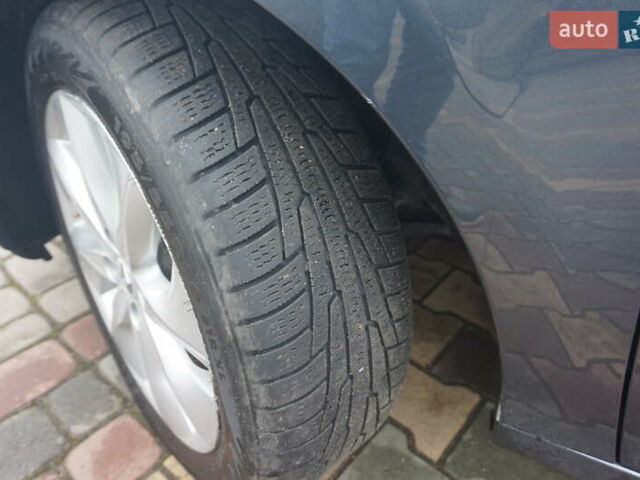 Серый Рено Зое, объемом двигателя 0 л и пробегом 182 тыс. км за 8200 $, фото 64 на Automoto.ua