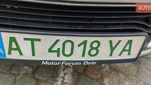 Серый Рено Зое, объемом двигателя 0 л и пробегом 120 тыс. км за 9700 $, фото 15 на Automoto.ua