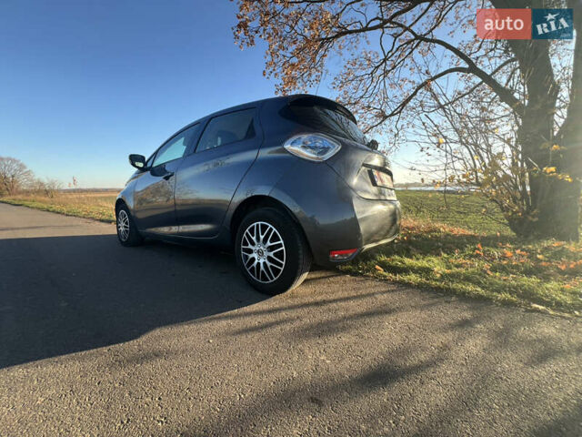 Серый Рено Зое, объемом двигателя 0 л и пробегом 108 тыс. км за 8500 $, фото 48 на Automoto.ua