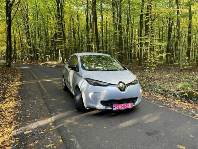 Сірий Рено Зое, об'ємом двигуна 0 л та пробігом 71 тис. км за 9600 $, фото 1 на Automoto.ua