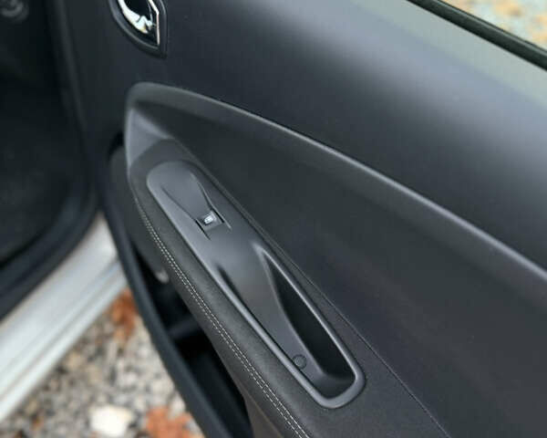 Сірий Рено Зое, об'ємом двигуна 0 л та пробігом 160 тис. км за 8499 $, фото 10 на Automoto.ua