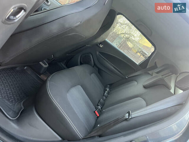 Сірий Рено Зое, об'ємом двигуна 0 л та пробігом 121 тис. км за 9500 $, фото 24 на Automoto.ua