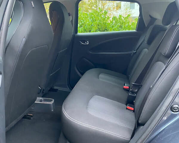 Сірий Рено Зое, об'ємом двигуна 0 л та пробігом 95 тис. км за 9700 $, фото 7 на Automoto.ua