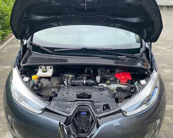 Сірий Рено Зое, об'ємом двигуна 0 л та пробігом 95 тис. км за 9700 $, фото 5 на Automoto.ua