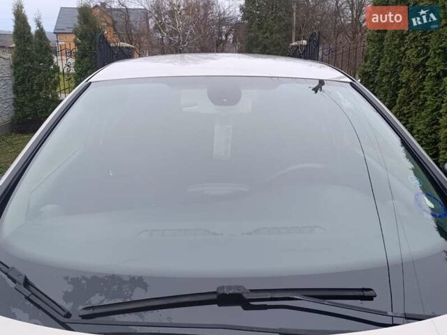 Серый Рено Зое, объемом двигателя 0 л и пробегом 108 тыс. км за 9400 $, фото 9 на Automoto.ua