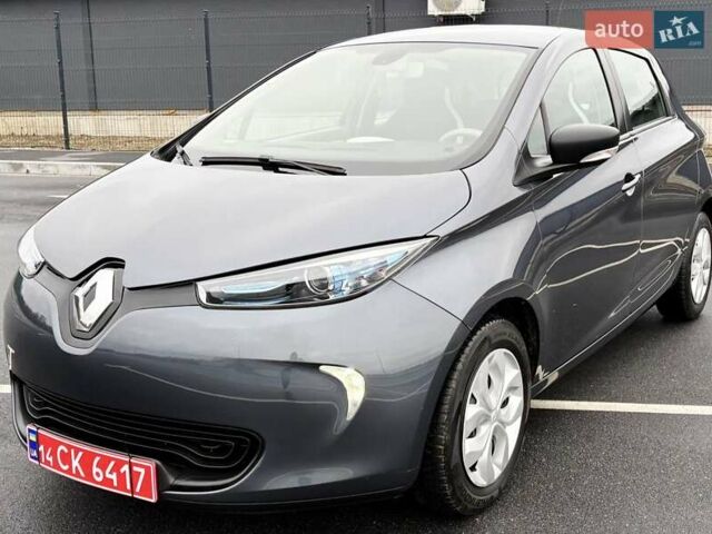 Серый Рено Зое, объемом двигателя 0 л и пробегом 62 тыс. км за 9500 $, фото 4 на Automoto.ua