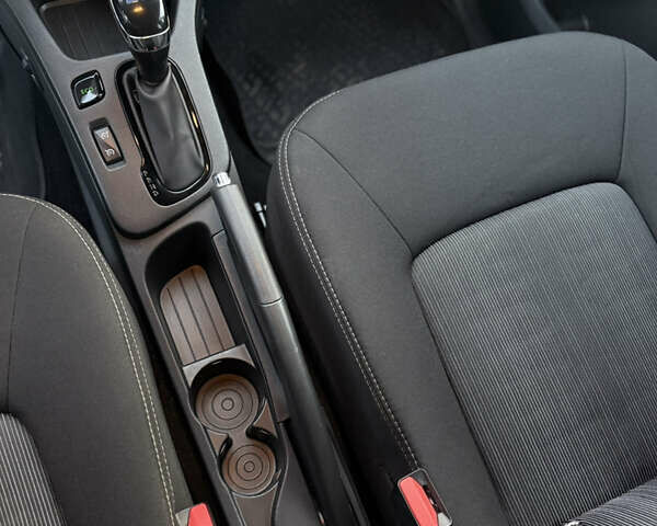 Сірий Рено Зое, об'ємом двигуна 0 л та пробігом 160 тис. км за 8499 $, фото 25 на Automoto.ua