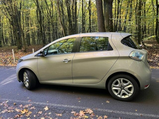 Сірий Рено Зое, об'ємом двигуна 0 л та пробігом 71 тис. км за 9600 $, фото 9 на Automoto.ua