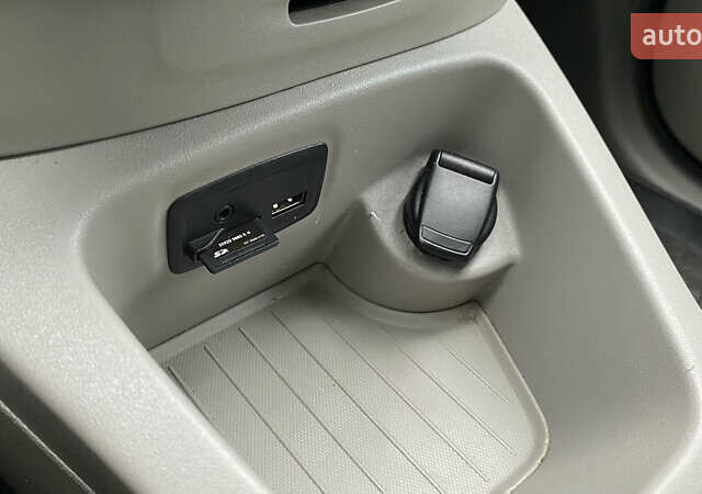 Сірий Рено Зое, об'ємом двигуна 0 л та пробігом 85 тис. км за 9600 $, фото 50 на Automoto.ua