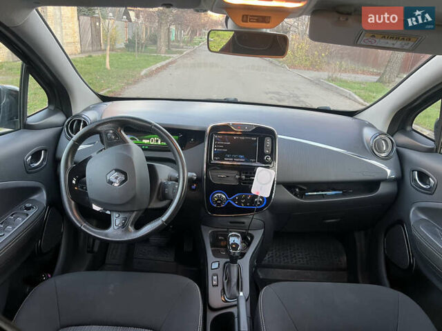 Сірий Рено Зое, об'ємом двигуна 0 л та пробігом 121 тис. км за 9500 $, фото 20 на Automoto.ua