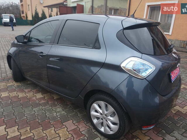 Серый Рено Зое, объемом двигателя 0 л и пробегом 182 тыс. км за 8200 $, фото 21 на Automoto.ua