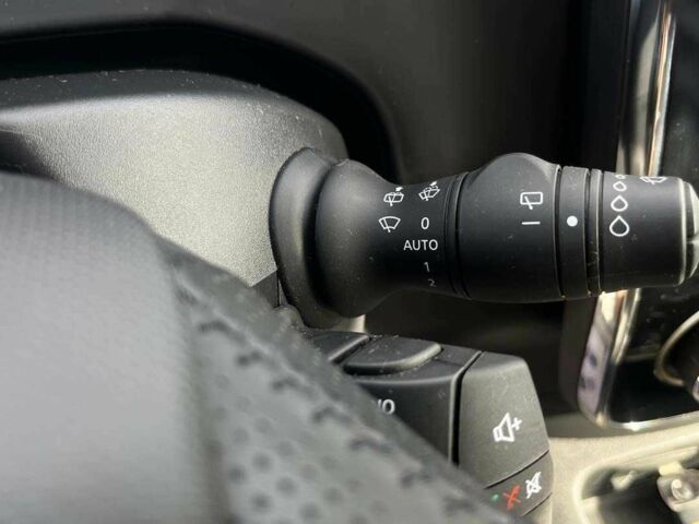 Серый Рено Зое, объемом двигателя 0 л и пробегом 48 тыс. км за 11500 $, фото 17 на Automoto.ua