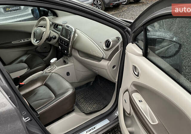 Сірий Рено Зое, об'ємом двигуна 0 л та пробігом 85 тис. км за 9600 $, фото 32 на Automoto.ua