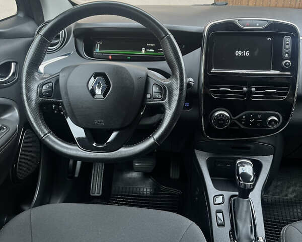 Сірий Рено Зое, об'ємом двигуна 0 л та пробігом 104 тис. км за 9200 $, фото 10 на Automoto.ua