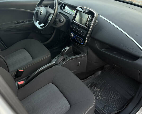 Сірий Рено Зое, об'ємом двигуна 0 л та пробігом 160 тис. км за 8499 $, фото 12 на Automoto.ua