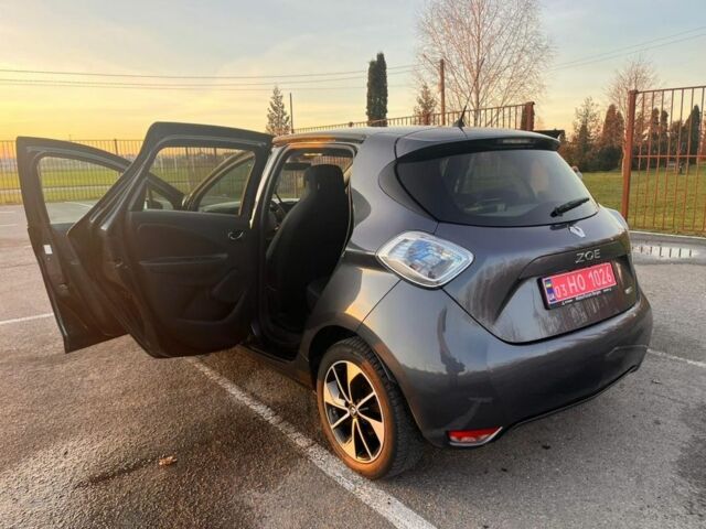 Сірий Рено Зое, об'ємом двигуна 0 л та пробігом 97 тис. км за 9200 $, фото 2 на Automoto.ua