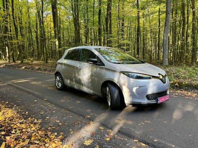 Сірий Рено Зое, об'ємом двигуна 0 л та пробігом 71 тис. км за 9600 $, фото 2 на Automoto.ua