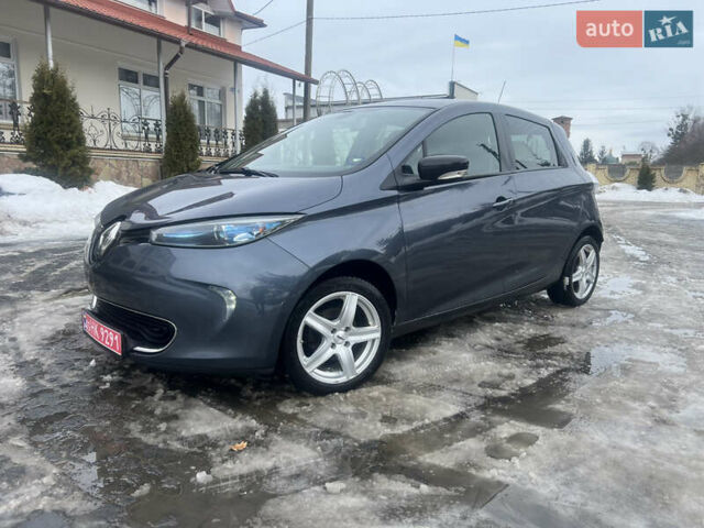 Серый Рено Зое, объемом двигателя 0 л и пробегом 94 тыс. км за 8599 $, фото 6 на Automoto.ua