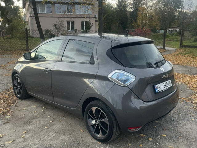 Серый Рено Зое, объемом двигателя 0 л и пробегом 127 тыс. км за 11500 $, фото 5 на Automoto.ua
