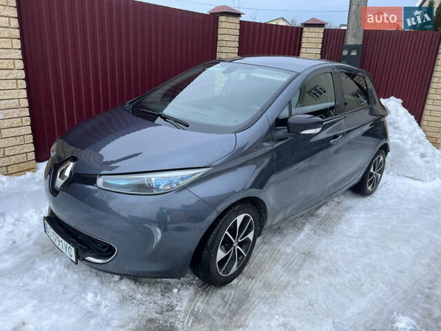 Сірий Рено Зое, об'ємом двигуна 0 л та пробігом 124 тис. км за 9300 $, фото 1 на Automoto.ua