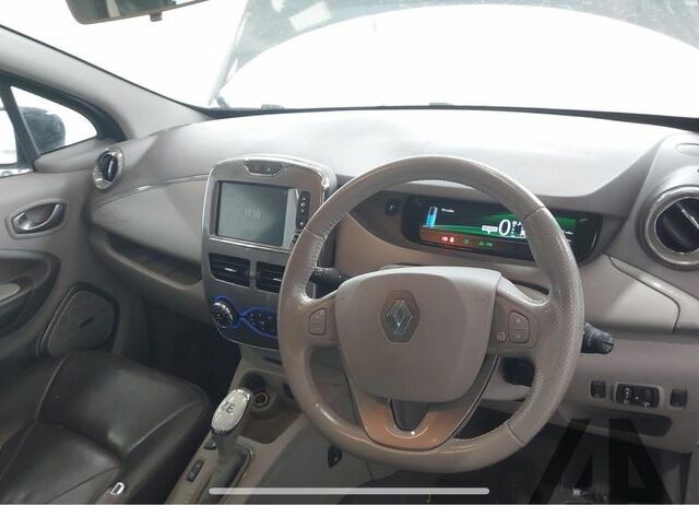 Сірий Рено Зое, об'ємом двигуна 0 л та пробігом 83 тис. км за 6200 $, фото 4 на Automoto.ua