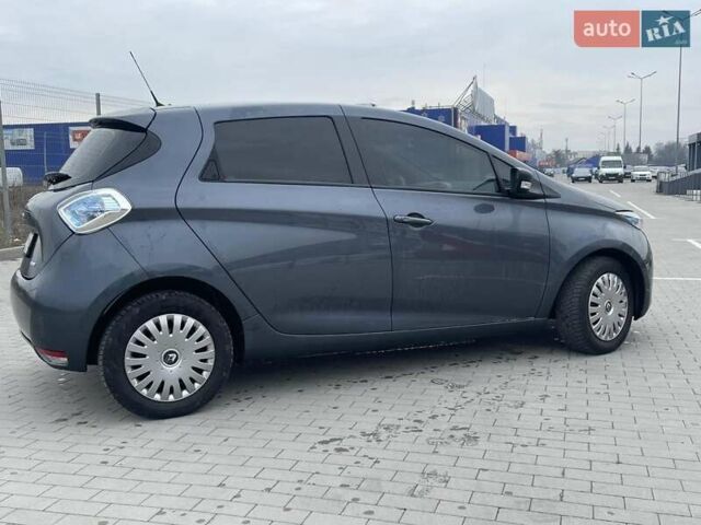 Серый Рено Зое, объемом двигателя 0 л и пробегом 115 тыс. км за 8500 $, фото 4 на Automoto.ua