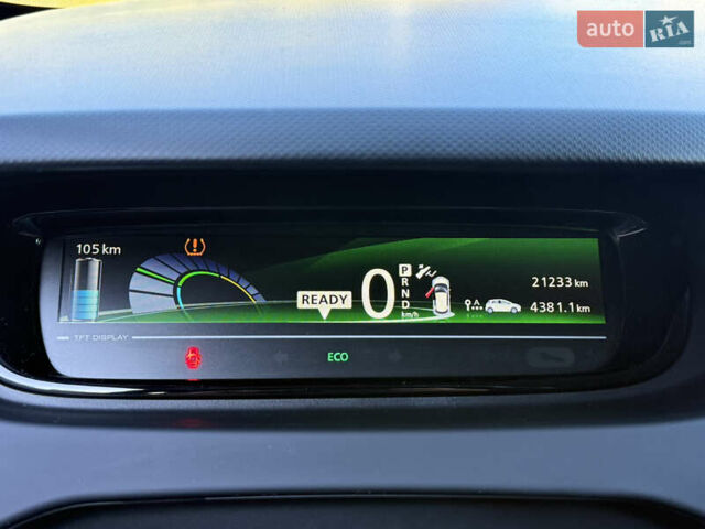 Серый Рено Зое, объемом двигателя 0 л и пробегом 21 тыс. км за 10446 $, фото 17 на Automoto.ua