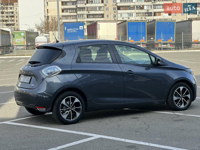 Серый Рено Зое, объемом двигателя 0 л и пробегом 160 тыс. км за 8700 $, фото 4 на Automoto.ua
