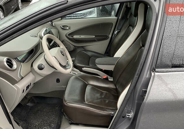 Сірий Рено Зое, об'ємом двигуна 0 л та пробігом 85 тис. км за 9600 $, фото 43 на Automoto.ua