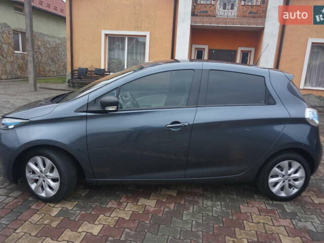 Серый Рено Зое, объемом двигателя 0 л и пробегом 182 тыс. км за 8200 $, фото 22 на Automoto.ua