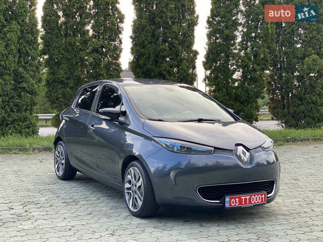 Серый Рено Зое, объемом двигателя 0 л и пробегом 89 тыс. км за 10200 $, фото 5 на Automoto.ua