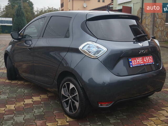 Серый Рено Зое, объемом двигателя 0 л и пробегом 78 тыс. км за 10000 $, фото 9 на Automoto.ua