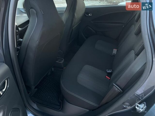 Сірий Рено Зое, об'ємом двигуна 0 л та пробігом 124 тис. км за 9199 $, фото 27 на Automoto.ua