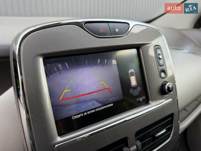Сірий Рено Зое, об'ємом двигуна 0 л та пробігом 126 тис. км за 10499 $, фото 35 на Automoto.ua