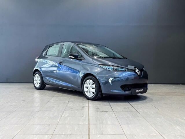 Серый Рено Зое, объемом двигателя 0 л и пробегом 90 тыс. км за 9000 $, фото 3 на Automoto.ua