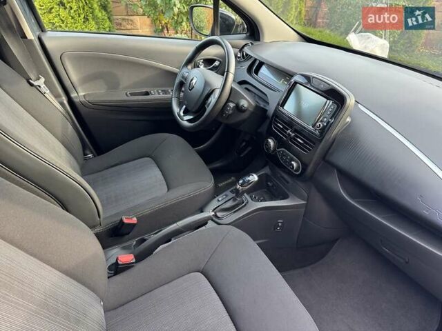 Рено Зое 2018 в Луцке на Automoto.ua Серый Рено Зое, объемом двигателя 0 л и пробегом 117 тыс. км за 9400 $, фото 12 на Automoto.ua