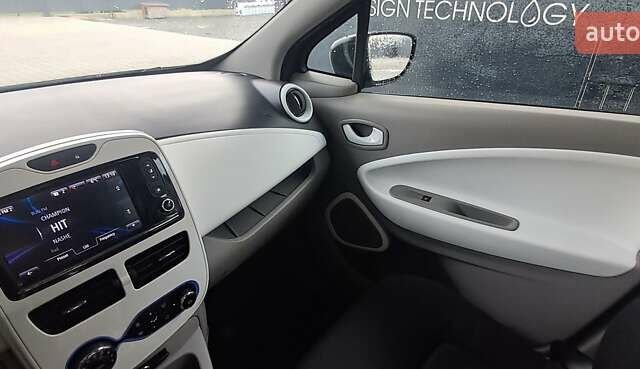 Сірий Рено Зое, об'ємом двигуна 0 л та пробігом 118 тис. км за 9200 $, фото 5 на Automoto.ua