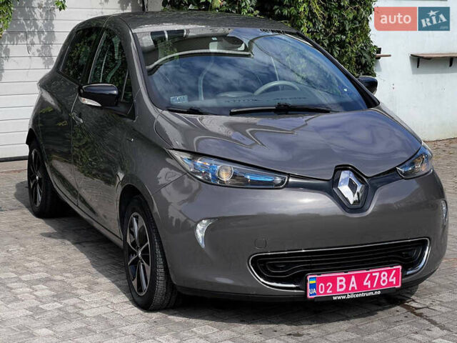 Серый Рено Зое, объемом двигателя 0 л и пробегом 52 тыс. км за 10850 $, фото 2 на Automoto.ua