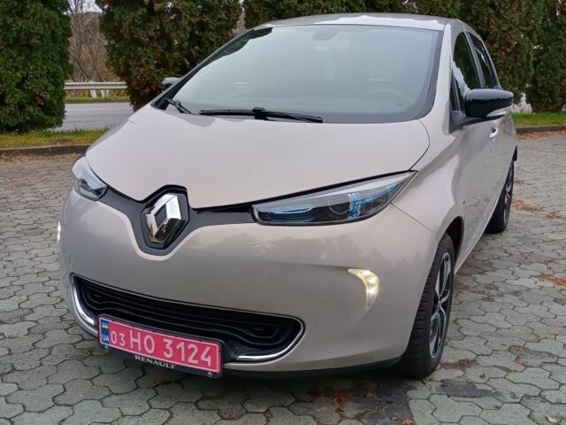 Серый Рено Зое, объемом двигателя 0.43 л и пробегом 64 тыс. км за 8700 $, фото 1 на Automoto.ua