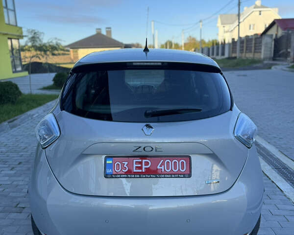 Рено Зое 2018 в Луцке на Automoto.ua Серый Рено Зое, объемом двигателя 0 л и пробегом 94 тыс. км за 9900 $, фото 3 на Automoto.ua