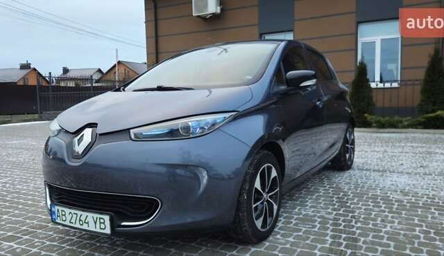 Серый Рено Зое, объемом двигателя 0 л и пробегом 91 тыс. км за 9999 $, фото 85 на Automoto.ua