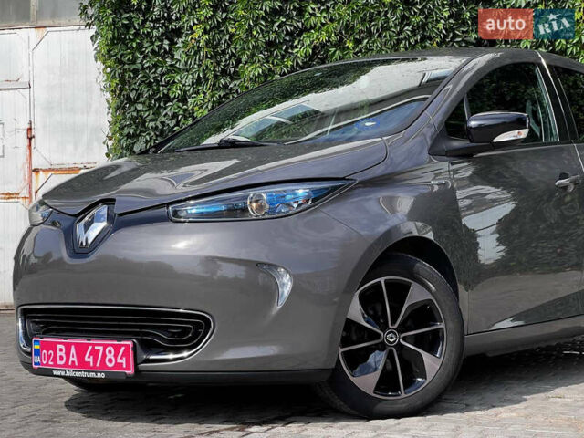 Серый Рено Зое, объемом двигателя 0 л и пробегом 52 тыс. км за 10850 $, фото 3 на Automoto.ua