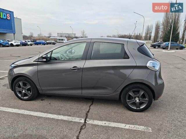 Сірий Рено Зое, об'ємом двигуна 0 л та пробігом 122 тис. км за 10500 $, фото 7 на Automoto.ua