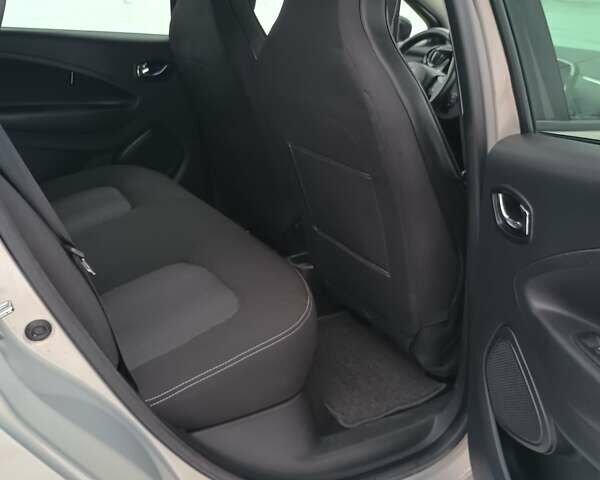 Сірий Рено Зое, об'ємом двигуна 0 л та пробігом 65 тис. км за 8700 $, фото 12 на Automoto.ua