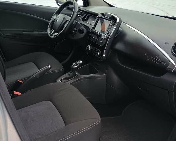 Сірий Рено Зое, об'ємом двигуна 0 л та пробігом 65 тис. км за 8700 $, фото 10 на Automoto.ua