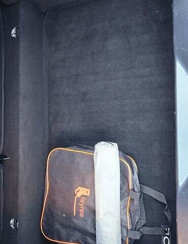 Серый Рено Зое, объемом двигателя 0 л и пробегом 91 тыс. км за 9999 $, фото 40 на Automoto.ua