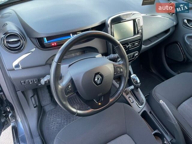Сірий Рено Зое, об'ємом двигуна 0 л та пробігом 124 тис. км за 9199 $, фото 18 на Automoto.ua