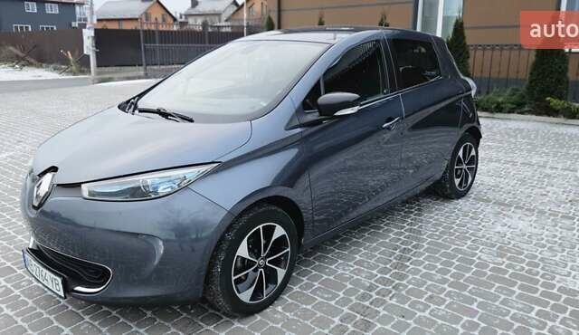 Серый Рено Зое, объемом двигателя 0 л и пробегом 91 тыс. км за 9999 $, фото 10 на Automoto.ua